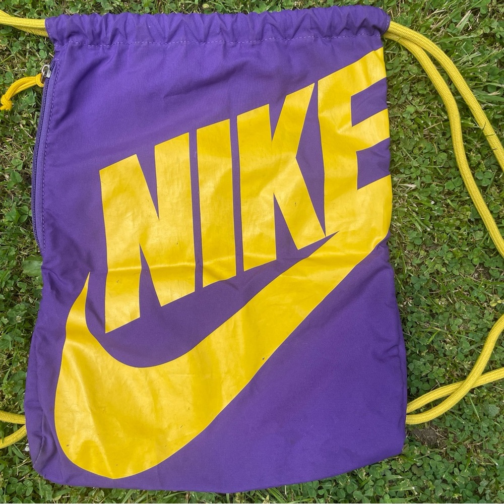 Vintage NIKE Swoosh Gym Drawstring Bag Purple Yellow Lakers Shoe Bag Rare